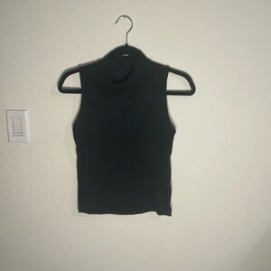 Black turtleneck great for working out